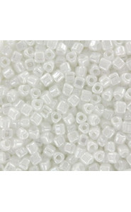 Miyuki triangle beads 8/0 White pearl ceylon TR8-420